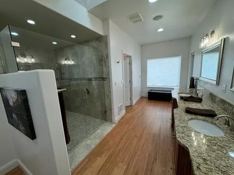 Bath - 6919 E Spangle-waverly Rd, Spangle, WA 99031 photo 1 of 3