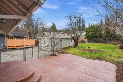 Exterior - 1314 E 17th Ave, Spokane, WA 99203 photo 5 of 11