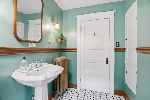 Bath - 1314 E 17th Ave, Spokane, WA 99203 photo 1 of 2