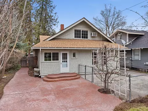 Exterior - 1314 E 17th Ave, Spokane, WA 99203 photo 9 of 11