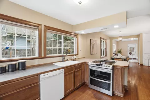 Kitchen - 1314 E 17th Ave, Spokane, WA 99203 photo 2 of 3