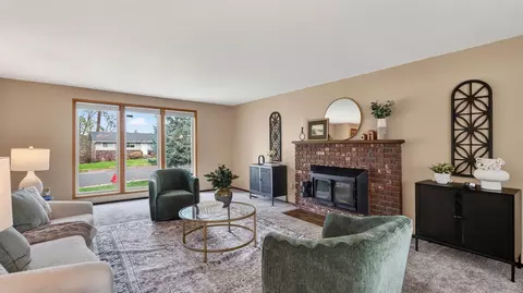 Living - 2707 E Player Dr, Spokane, WA 99223 photo 3 of 6