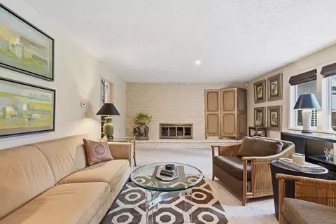 Living - 1704 E 35th Ave, Spokane, WA 99203 photo 7 of 7