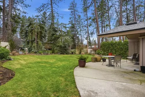 Exterior - 1704 E 35th Ave, Spokane, WA 99203 photo 5 of 6