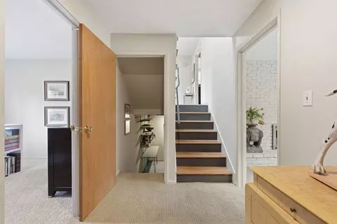 Entry Way - 1704 E 35th Ave, Spokane, WA 99203 photo 6 of 6