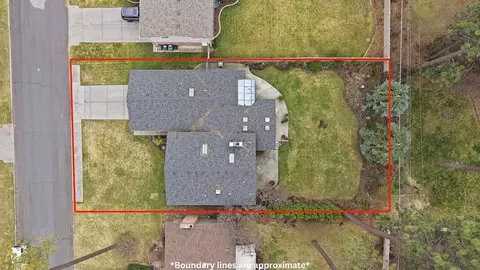 View/Area - 1704 E 35th Ave, Spokane, WA 99203 photo 1 of 6