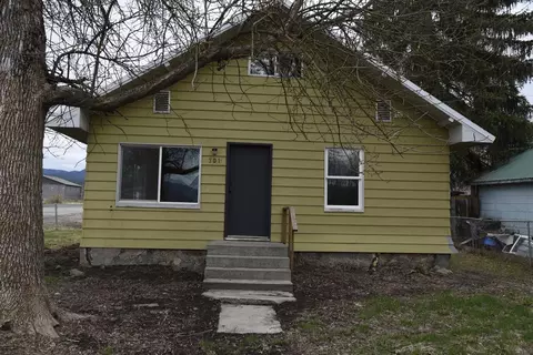 301 2nd Ave, Cusick, WA 99119