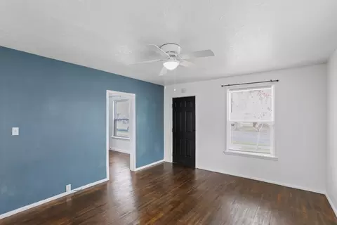 Living - 1324 E Broad Ave, Spokane, WA 99207 photo 3 of 3