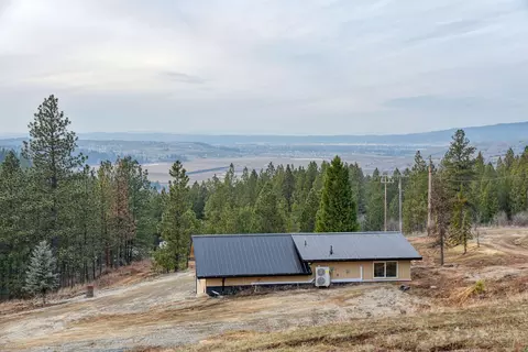 23422 E Henry Rd, Greenacres, WA 99016