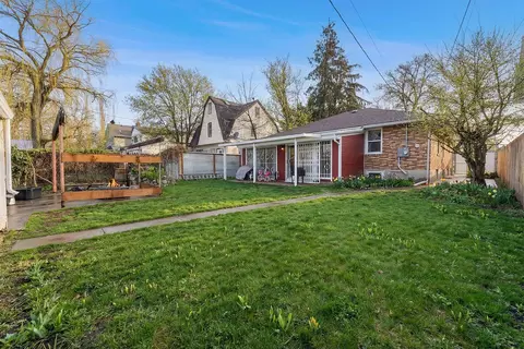 Exterior - 942 E Baldwin Ave, Spokane, WA 99207 photo 5 of 8