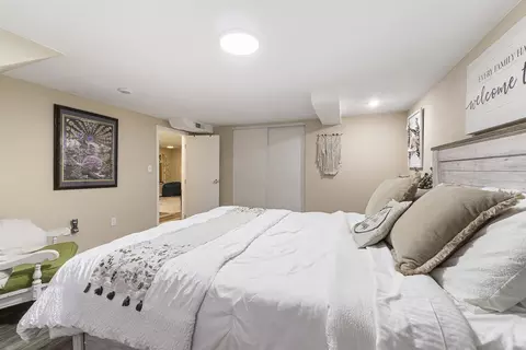 Bedroom - 942 E Baldwin Ave, Spokane, WA 99207 photo 4 of 9