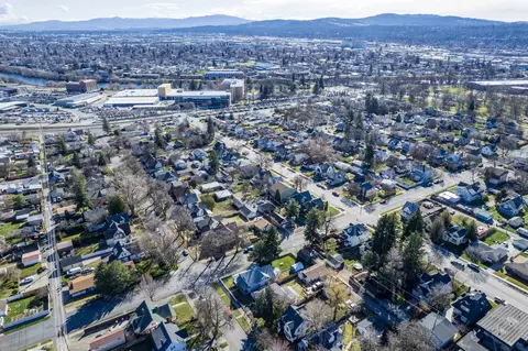 View/Area - 942 E Baldwin Ave, Spokane, WA 99207 photo 3 of 3