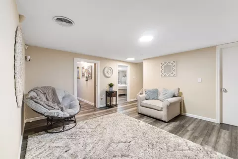 Entry Way - 942 E Baldwin Ave, Spokane, WA 99207 photo 3 of 5