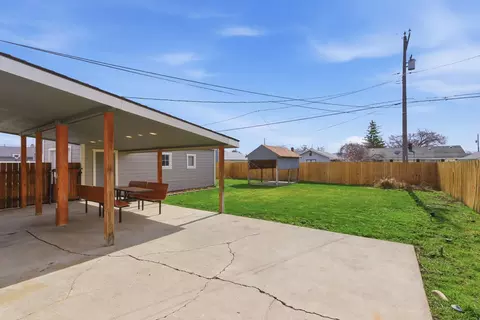 Exterior - 3832 E Grace Ave, Spokane, WA 99217 photo 2 of 11