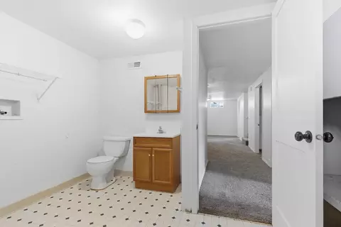 Bath - 3832 E Grace Ave, Spokane, WA 99217 photo 2 of 2
