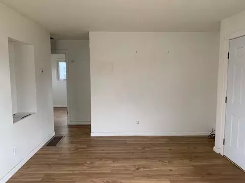 Living - 1415 E Dalke Ave, Spokane, WA 99208 photo 3 of 3