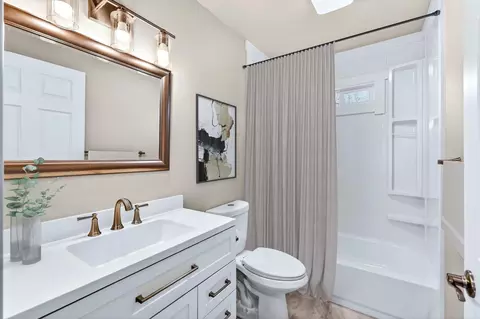 Bath - 915 E 34th Ave, Spokane, WA 99203 photo 1 of 2