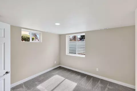 Bedroom - 915 E 34th Ave, Spokane, WA 99203 photo 5 of 5