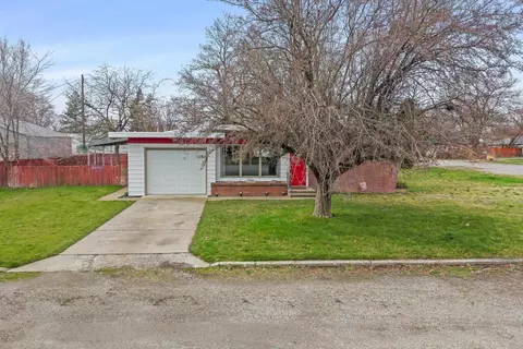 Exterior - 1323 N Bowman Rd, Spokane Valley, WA 99212 photo 2 of 10