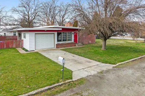Exterior - 1323 N Bowman Rd, Spokane Valley, WA 99212 photo 3 of 10