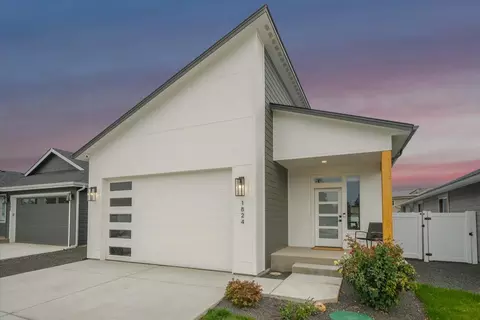 1824 N Jakeman Ct, Greenacres, WA 99016