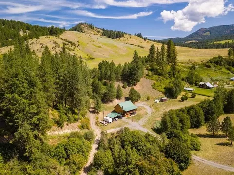 2595 B Pleasant Valley Rd, Rice, WA 99167