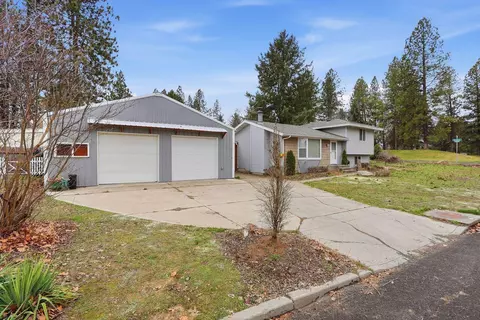 Exterior - 702 E Calkins Dr, Spokane, WA 99208 photo 2 of 6