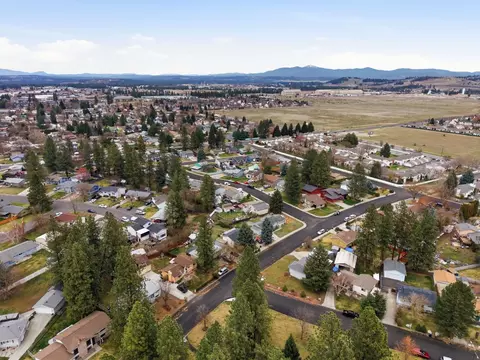 View/Area - 702 E Calkins Dr, Spokane, WA 99208 photo 8 of 9