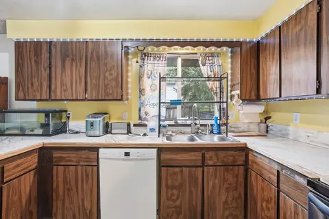 Kitchen - 702 E Calkins Dr, Spokane, WA 99208 photo 1 of 2