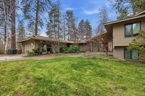 Exterior - 1829 E Pinecrest Rd, Spokane, WA 99203 photo 4 of 8
