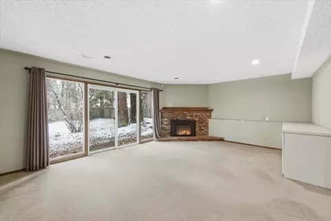 Living - 1829 E Pinecrest Rd, Spokane, WA 99203 photo 3 of 3