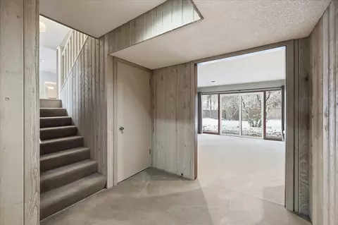 Entry Way - 1829 E Pinecrest Rd, Spokane, WA 99203 photo 6 of 6