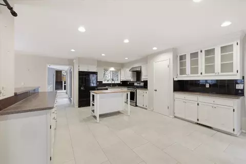 Kitchen - 1829 E Pinecrest Rd, Spokane, WA 99203 photo 4 of 4