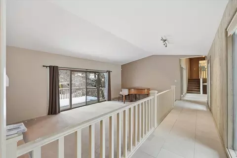 Entry Way - 1829 E Pinecrest Rd, Spokane, WA 99203 photo 4 of 6