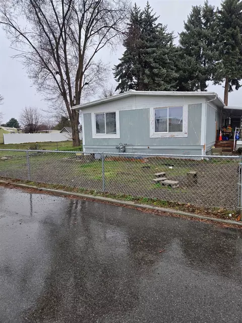 18915 E Marietta Ave, Otis Orchards, WA 99027