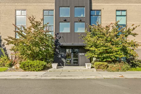 629 N Iron Ct #111, Spokane, WA 99202