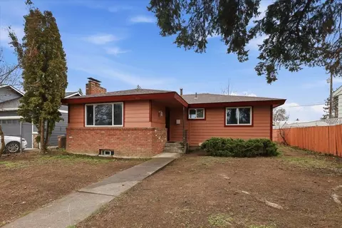 5616 N Lincoln St, Spokane, WA 99205