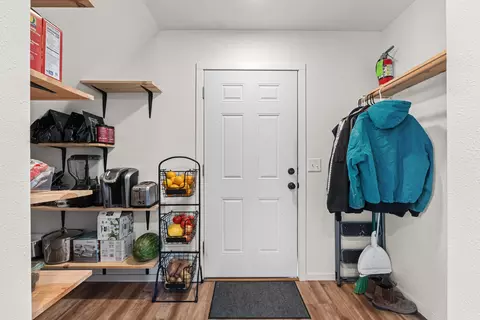 Entry Way - 12101 E Randall Rd, Mead, WA 99021 photo 2 of 2
