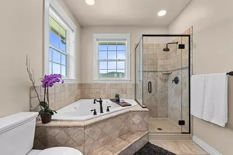 Bath - 12101 E Randall Rd, Mead, WA 99021 photo 3 of 6