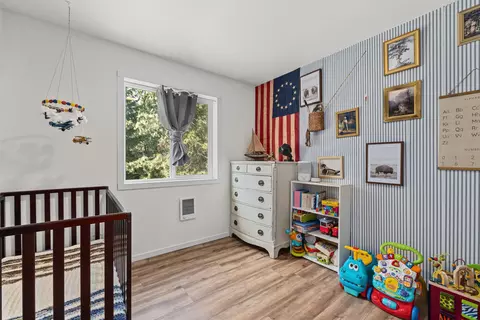 Bedroom - 12101 E Randall Rd, Mead, WA 99021 photo 4 of 4