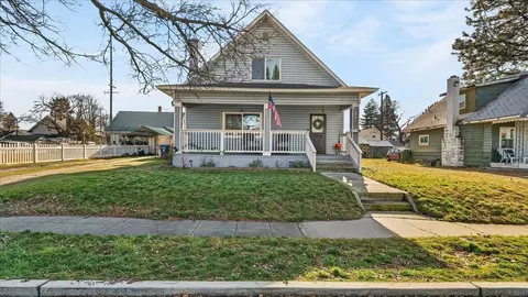 2009 W Carlisle Ave, Spokane, WA 99205