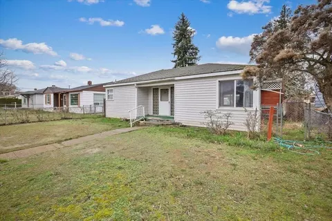 Exterior - 42 Everett Ave, Spokane, WA 99207 photo 3 of 6