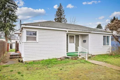 Exterior - 42 Everett Ave, Spokane, WA 99207 photo 2 of 6