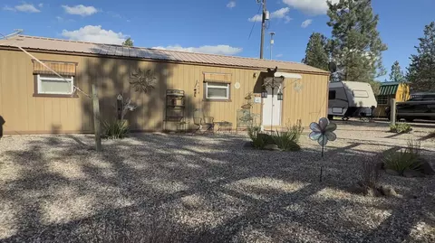 48568 E Bull Run Rd, Ford, WA 99013