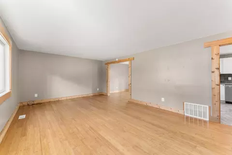 Living - 17606 N Michael Rd, Colbert, WA 99005 photo 4 of 6