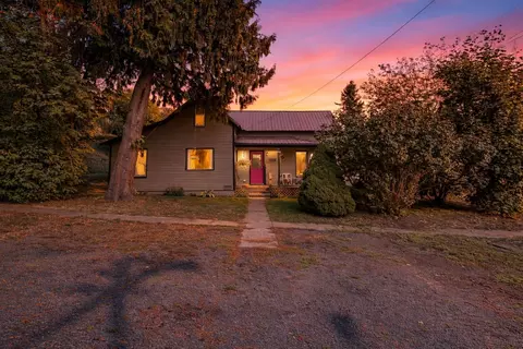 602 W Bartlett St, Oakesdale, WA 99158