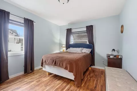 Bedroom - 517 E Hoffman Ave, Spokane, WA 99207 photo 2 of 4