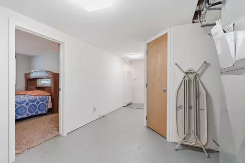 Entry Way - 517 E Hoffman Ave, Spokane, WA 99207 photo 1 of 1