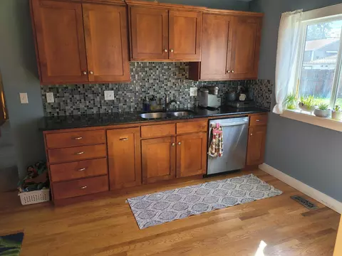 Kitchen - 1026 E Crown Ave, Spokane, WA 99207 photo 2 of 2