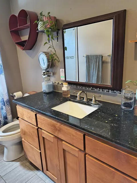 Bath - 1026 E Crown Ave, Spokane, WA 99207 photo 2 of 2